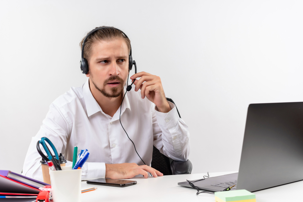 How Call Centre Service Outsourcing Can Improve E-Commerce Efficiency